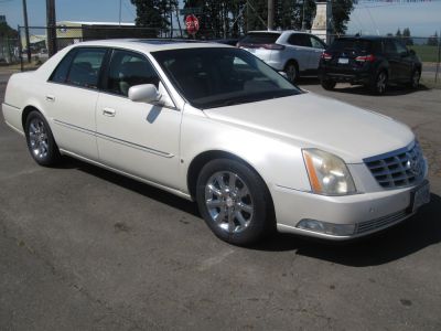 2008 Cadillac DTS Luxury III's photo