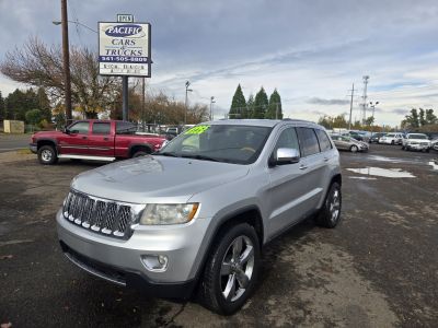 2012 Jeep Grand Cherokee Overland's photo