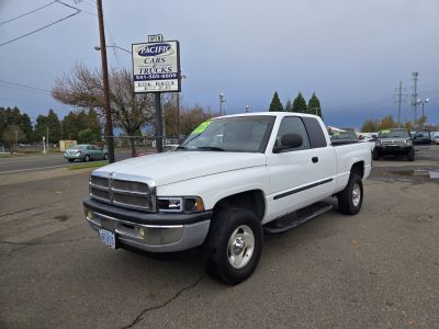 2001 Dodge Ram Pickup ST's photo