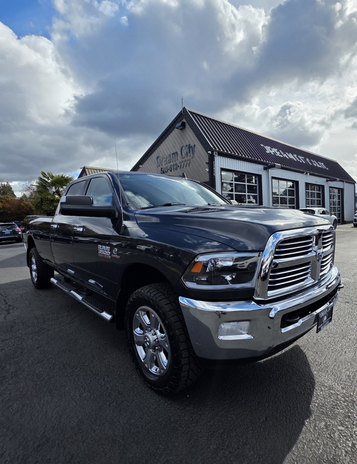 View vehicle photo 2