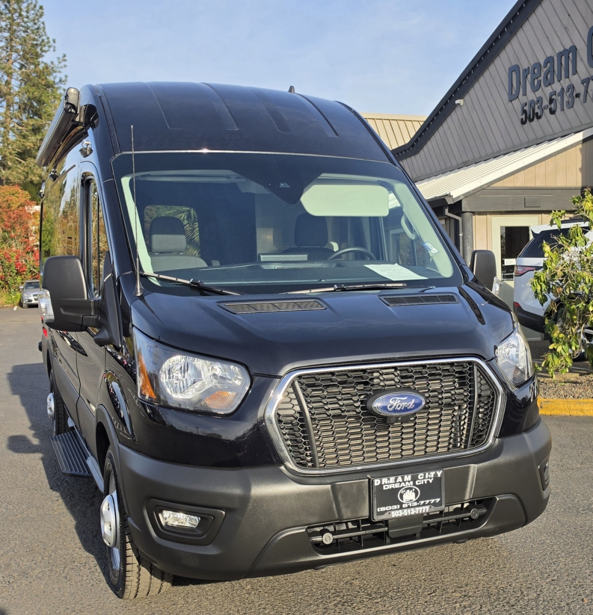 View vehicle photo 5