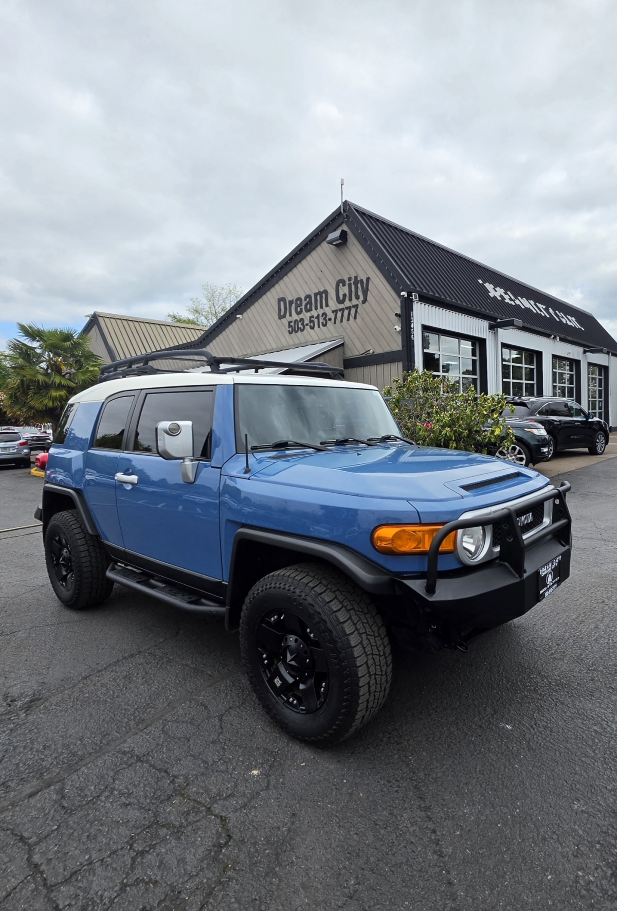 View vehicle photo 3