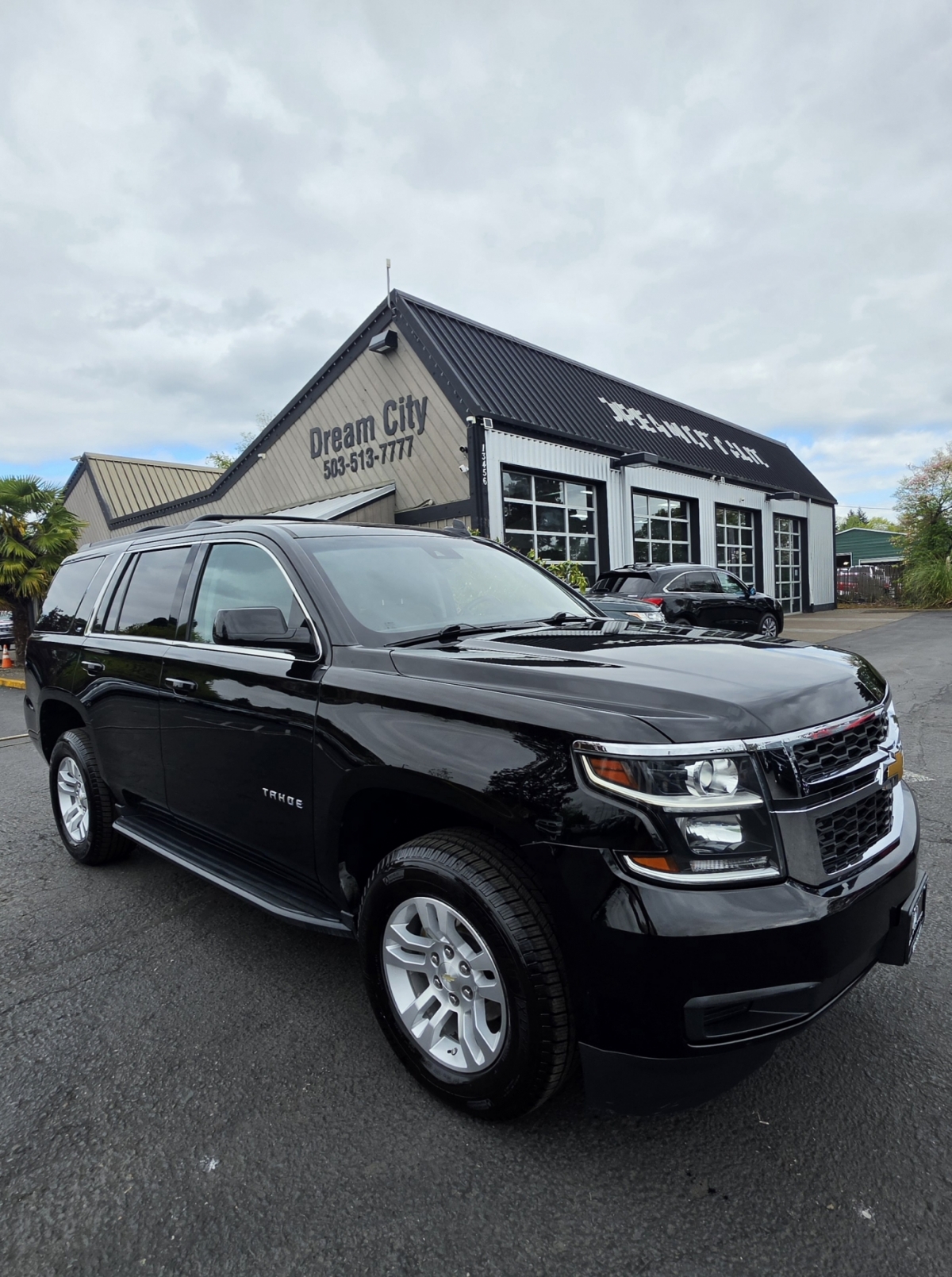 View vehicle photo 5