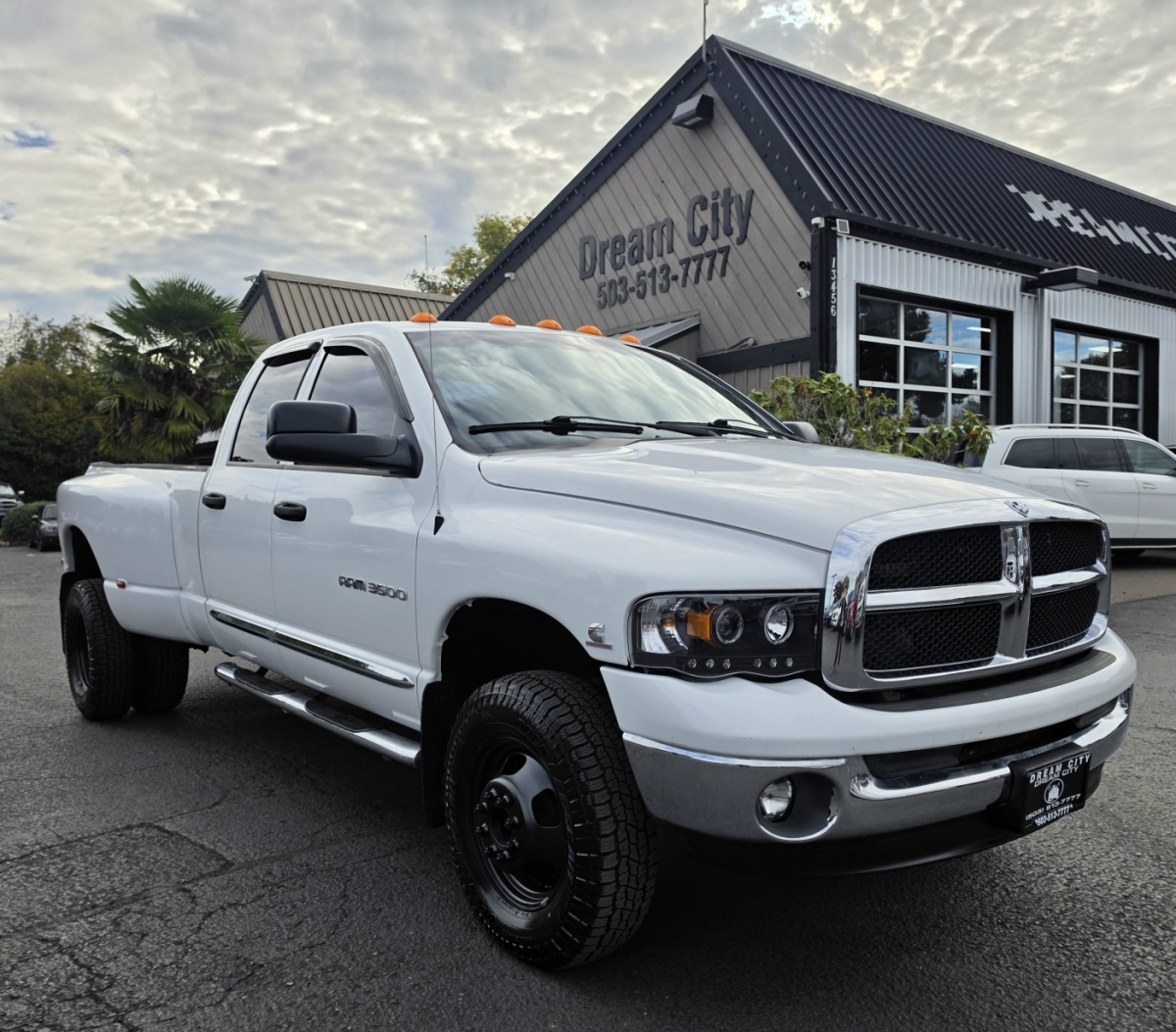 White 2004 Dodge RAM 3500 Pickup Truck Four-Wheel Drive Automatic