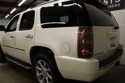 2011 GMC Yukon Denali - Photo 13