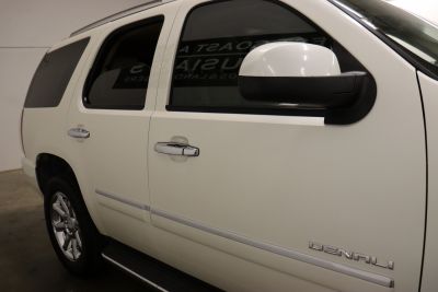 2011 GMC Yukon Denali - Photo 19