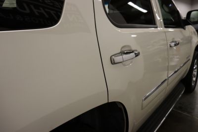 2011 GMC Yukon Denali - Photo 20