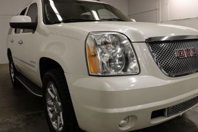 2011 GMC Yukon Denali - Photo 22