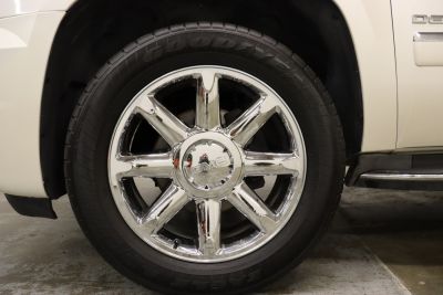 2011 GMC Yukon Denali - Photo 23
