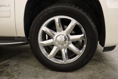2011 GMC Yukon Denali - Photo 25