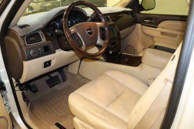2011 GMC Yukon Denali - Photo 31