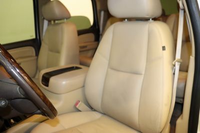 2011 GMC Yukon Denali - Photo 32