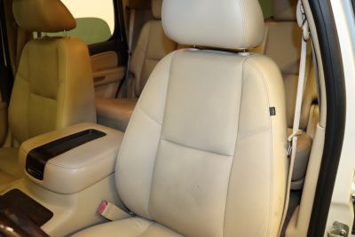 2011 GMC Yukon Denali - Photo 33