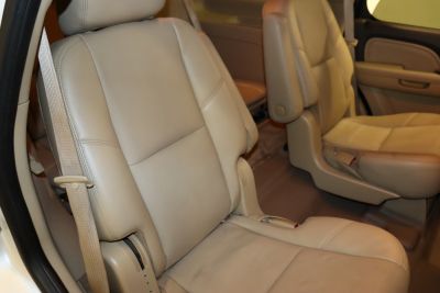2011 GMC Yukon Denali - Photo 56