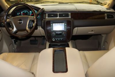 2011 GMC Yukon Denali - Photo 76