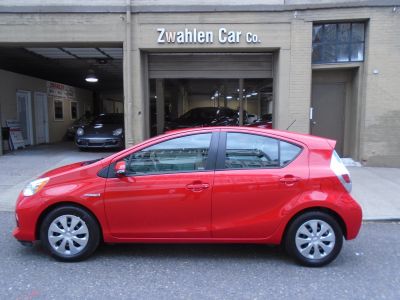 2014 Toyota Prius c Two