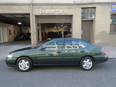 2000 Nissan Altima GXE's photo